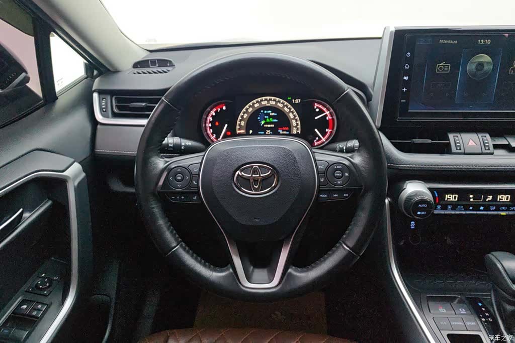 Toyota RAV4, 2020 15