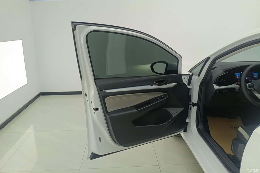Volkswagen Golf, 2024 7