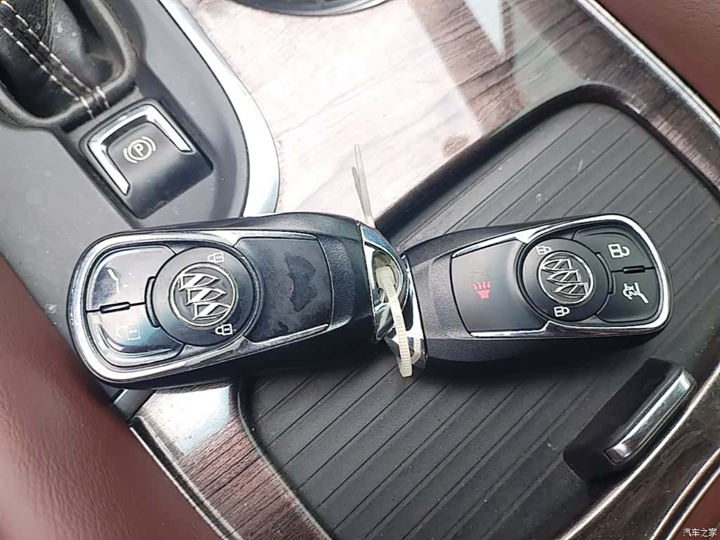 Buick Envision Plus, 2016 9