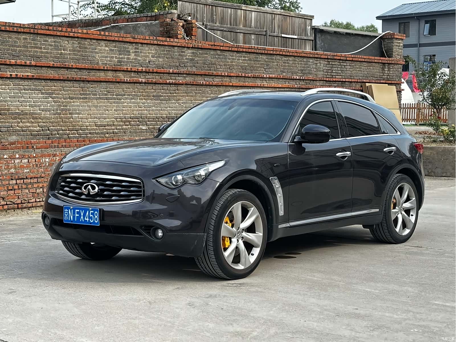Infiniti FX35