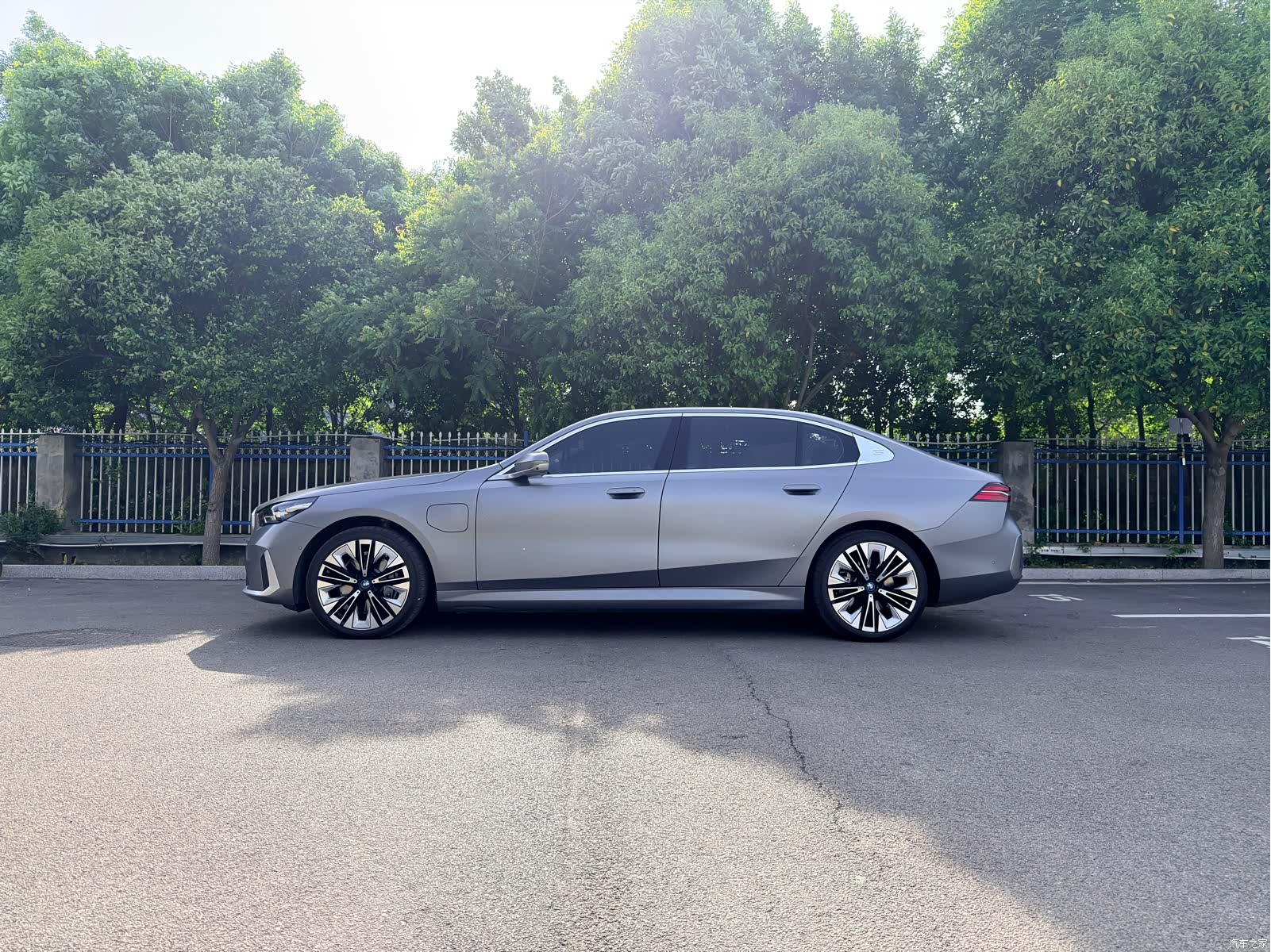 BMW i5, 2025 7
