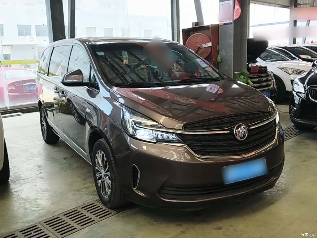 Buick GL8, 2022 4