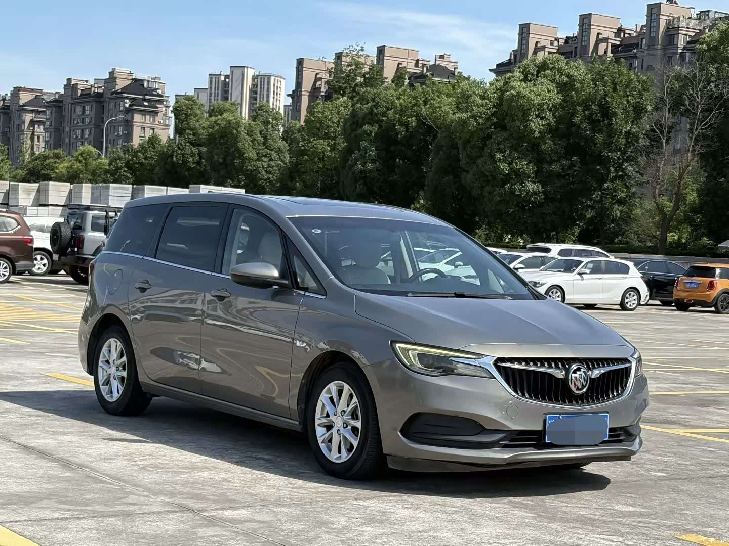 Buick GL6, 2021 3