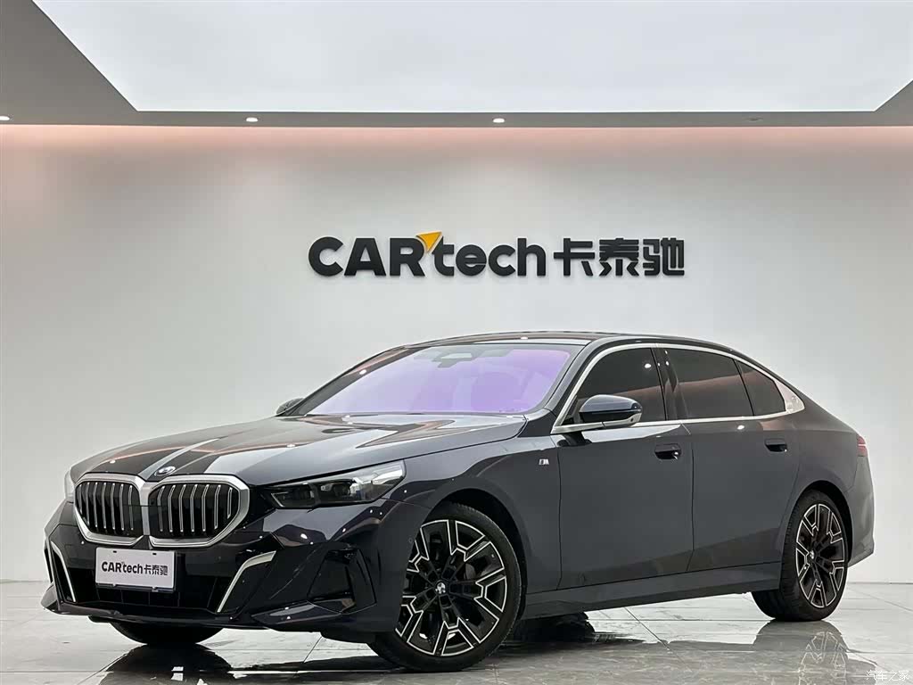 BMW 5 Series, 2025 1