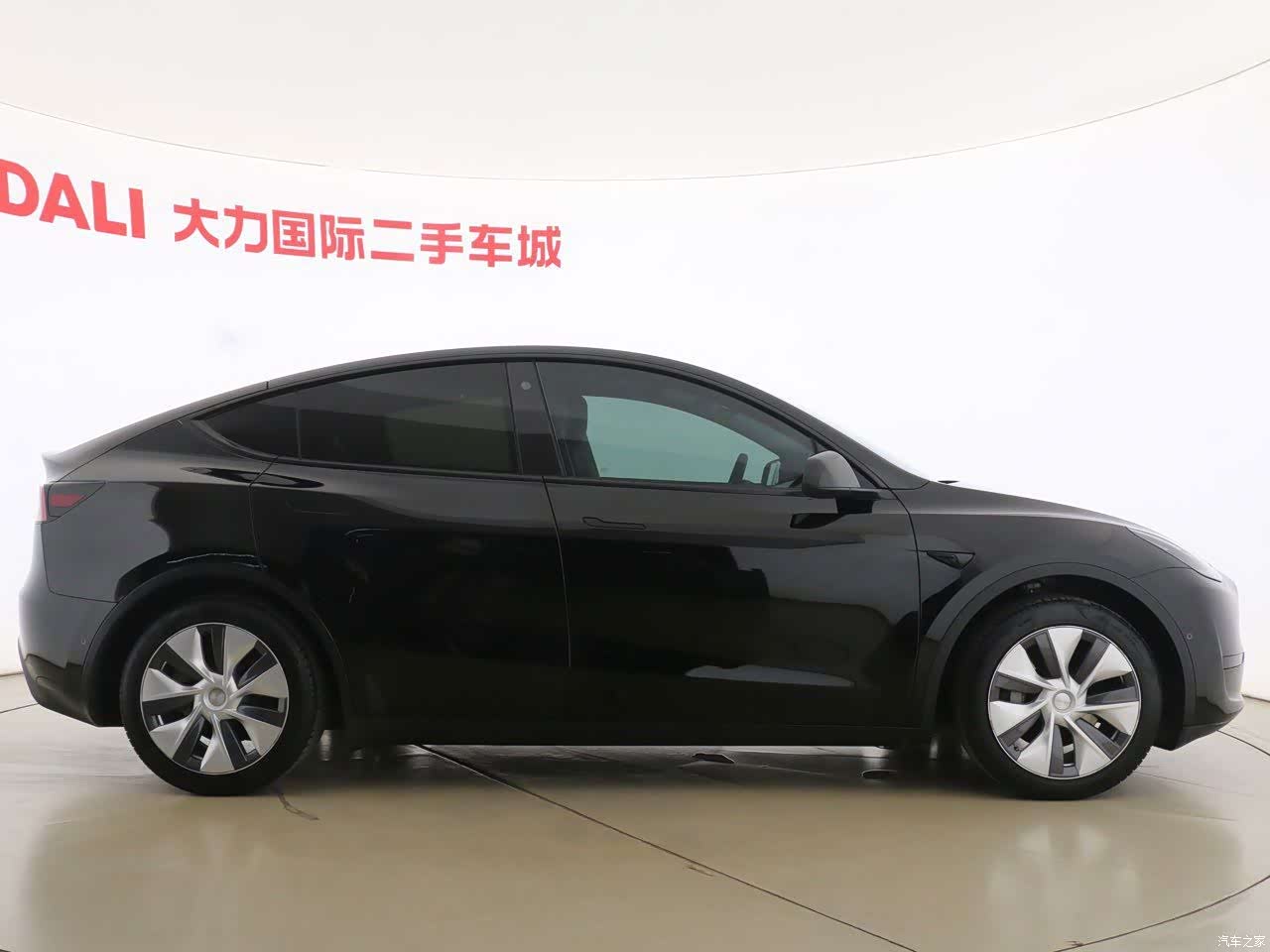 Tesla Model Y, 2023 15