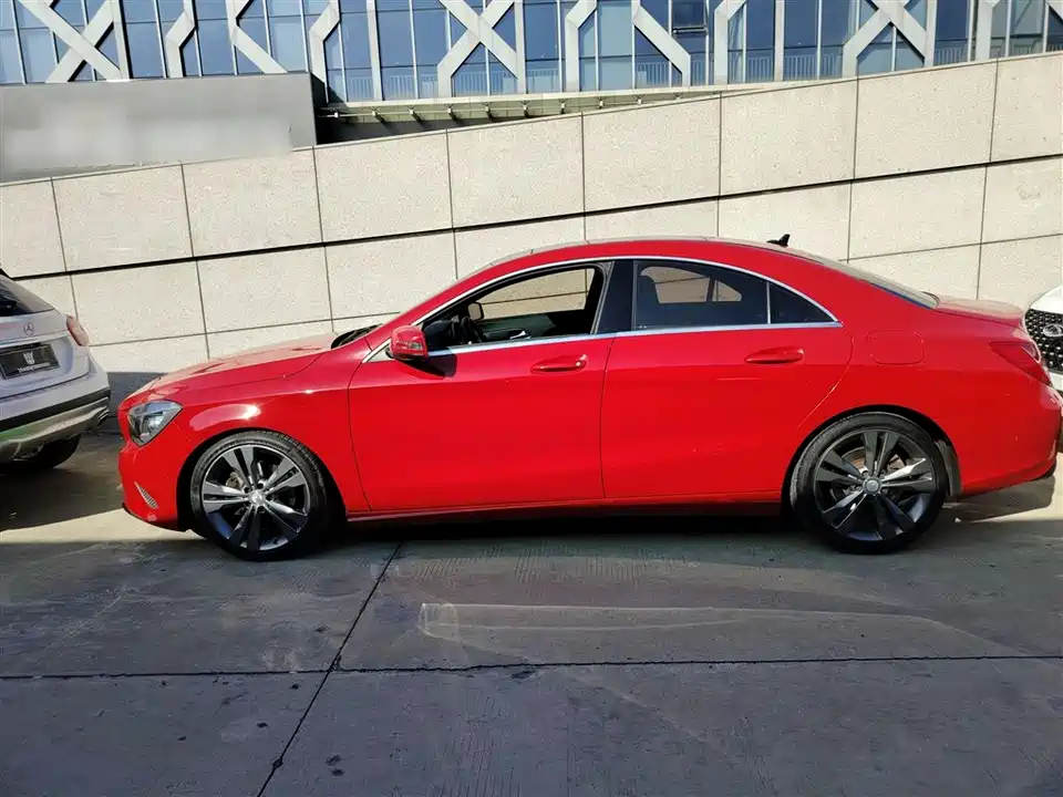Mercedes-Benz CLA