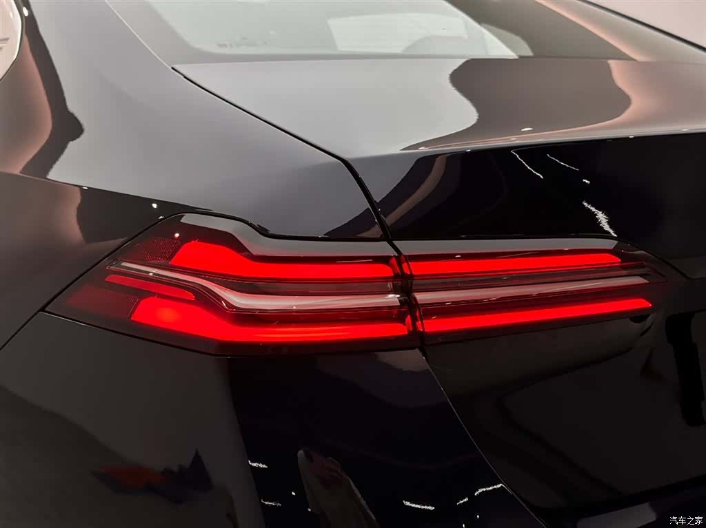 BMW 5 Series, 2025 19