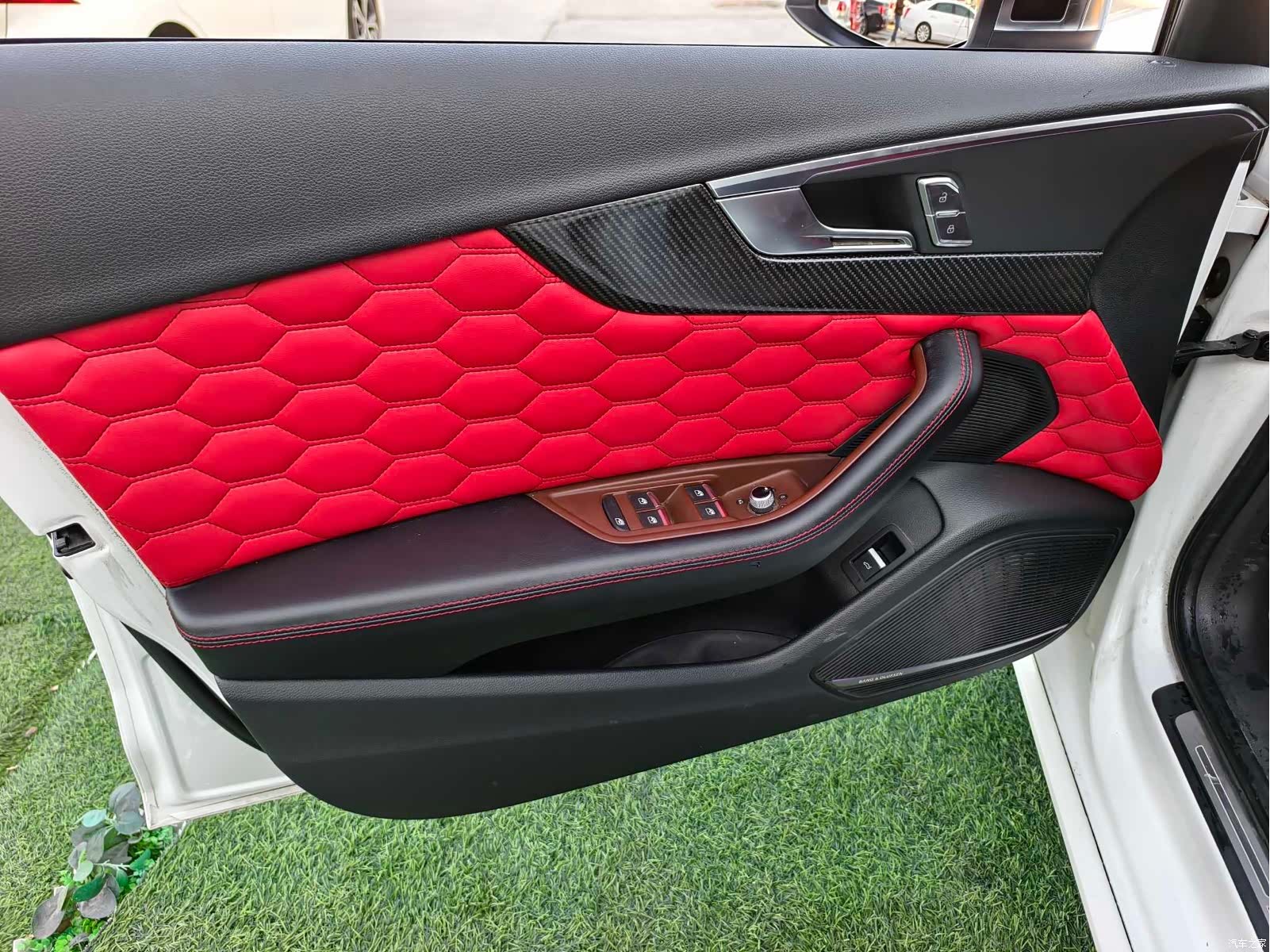 Audi A4L, 2018 7