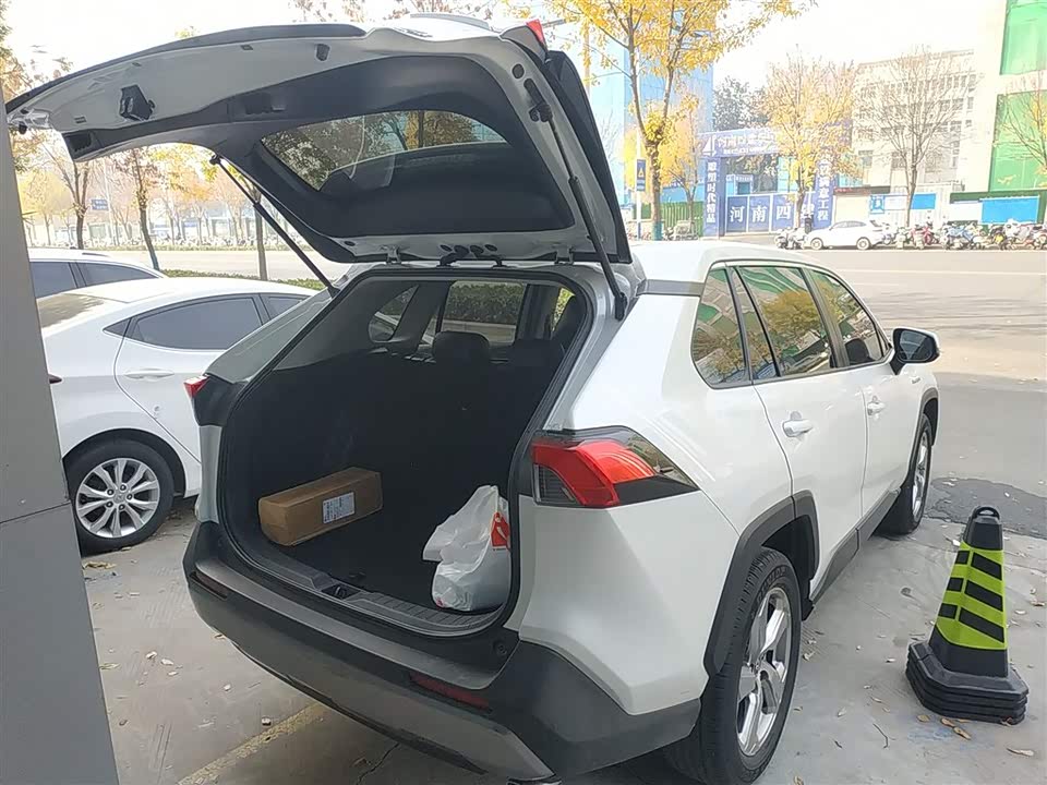 Toyota RAV4 Rongfang