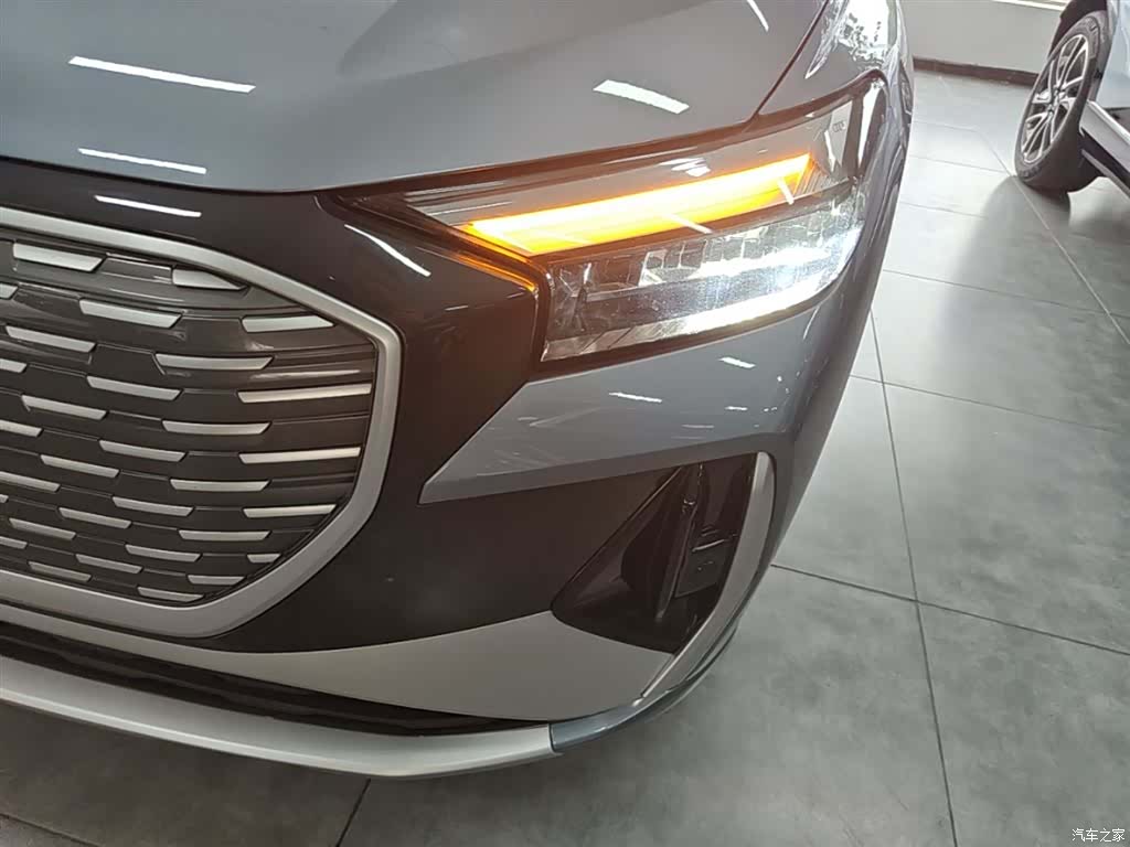 Audi Q4 e-tron, 2022 23