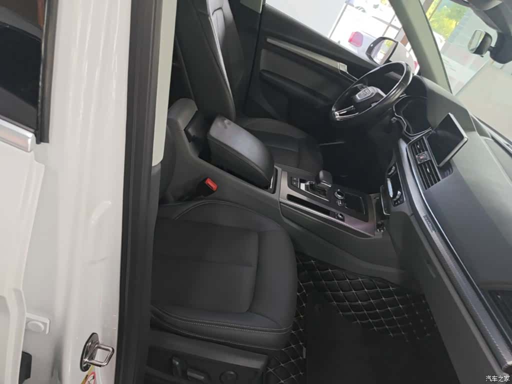 Audi Q5L, 2019 25