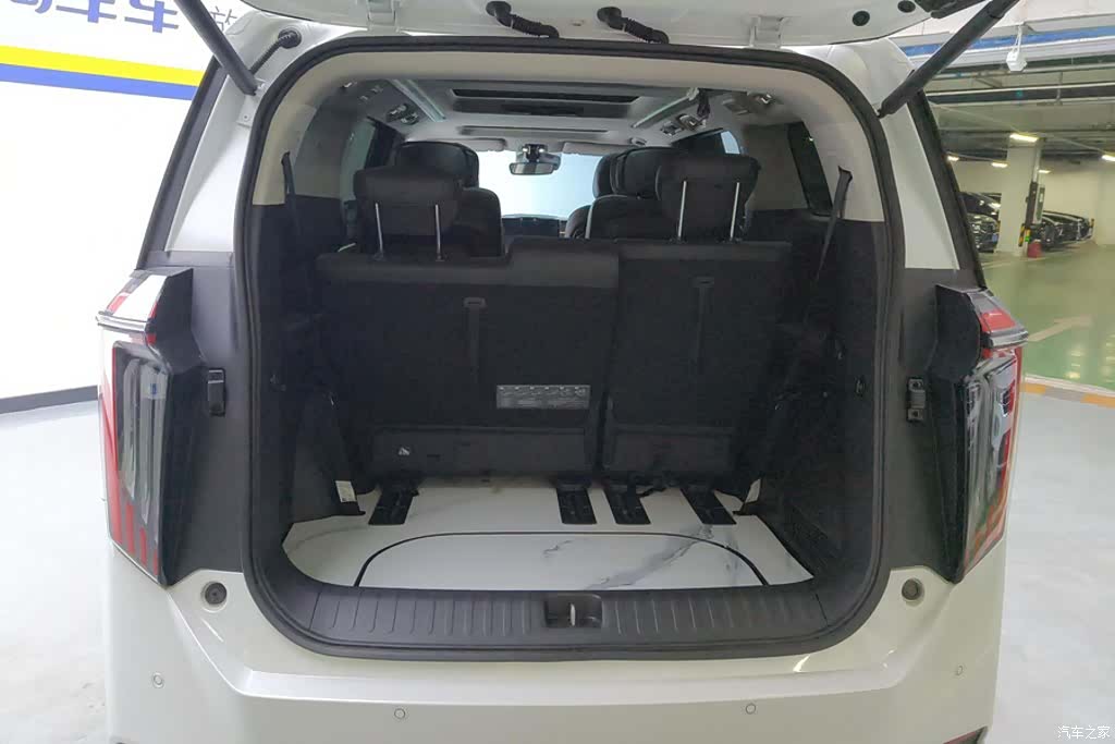 Trumpchi M8, 2023 4