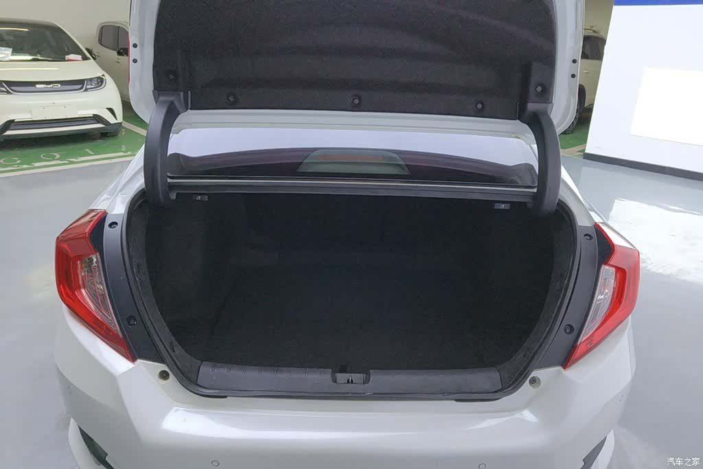 Honda Civic, 2019 4