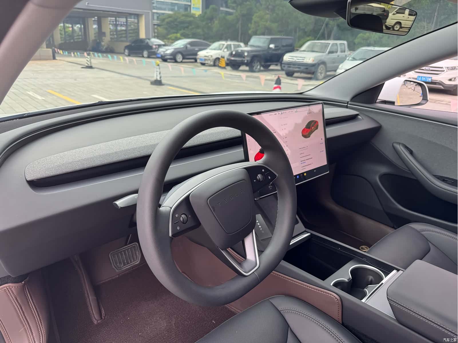Tesla Model 3, 2025 29