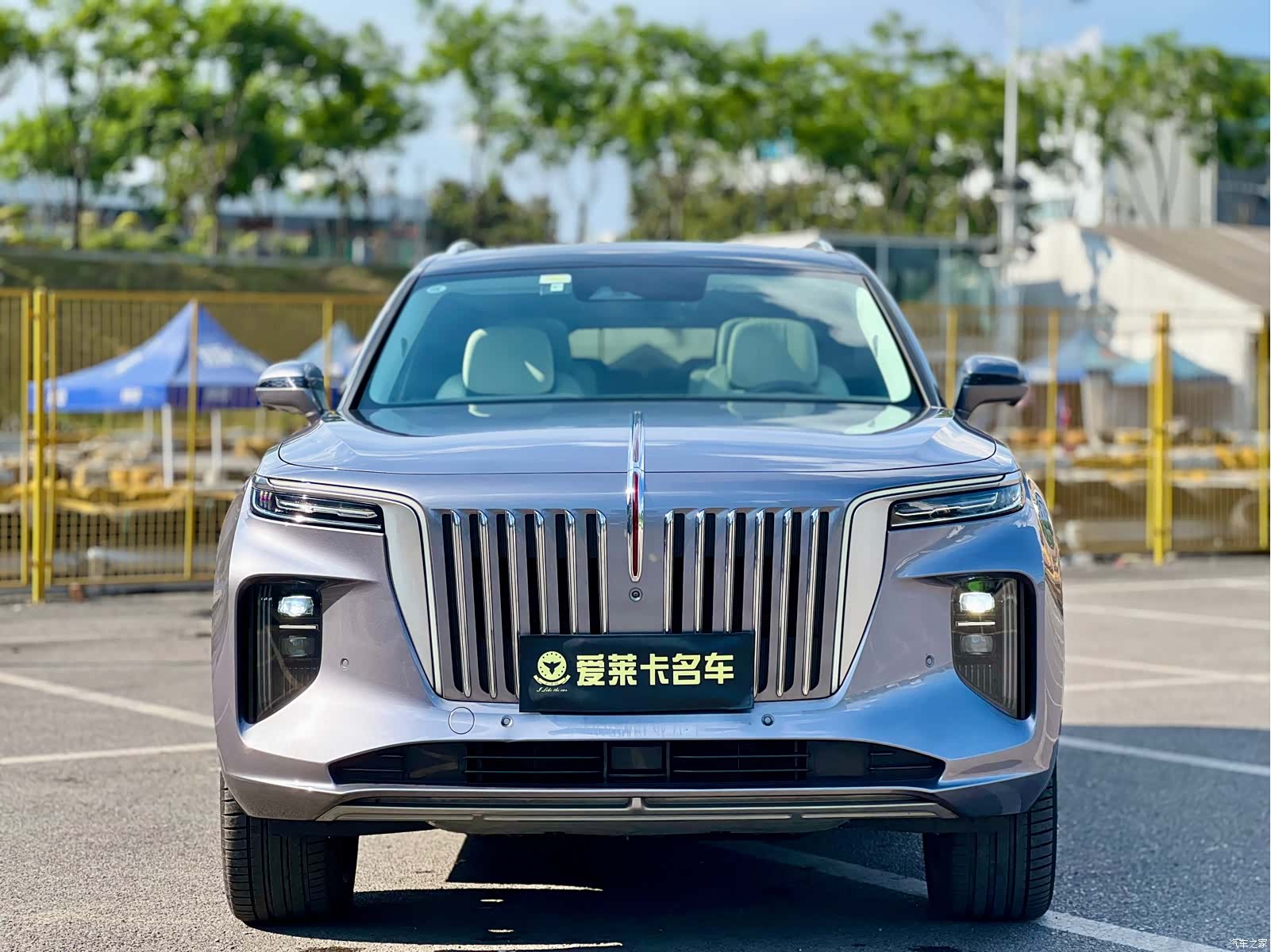 Hongqi E-HS9, 2021 2