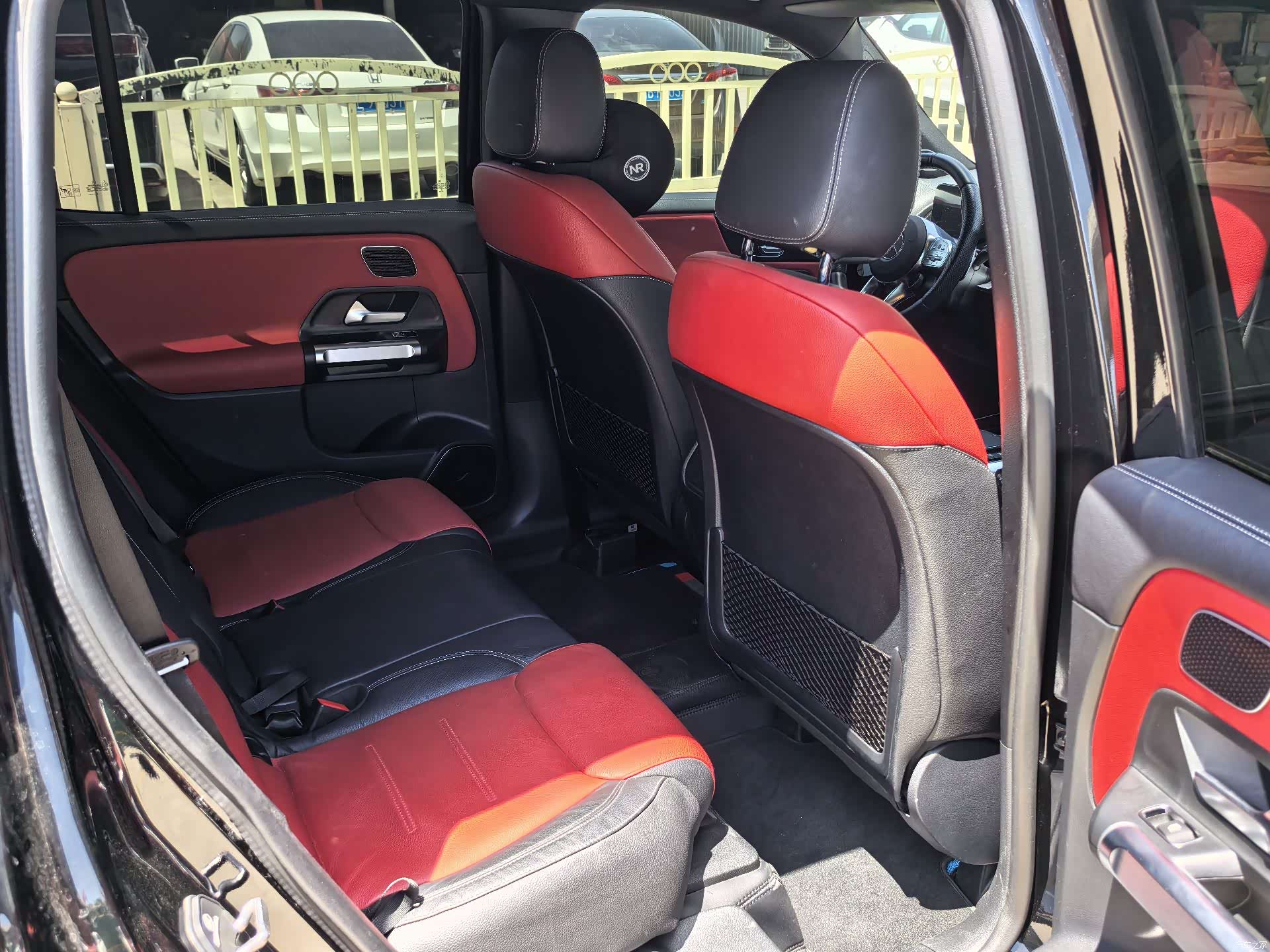 Mercedes-Benz GLB, 2024 11