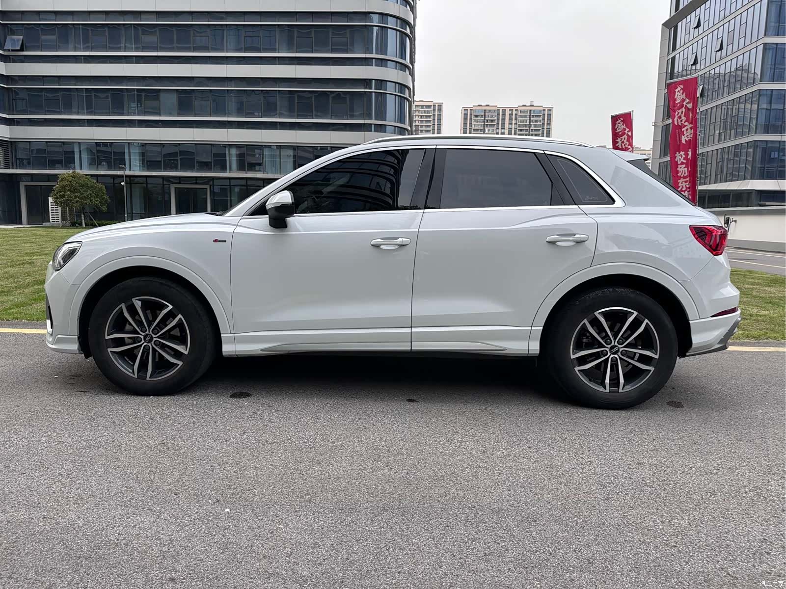 Audi Q3, 2023 3