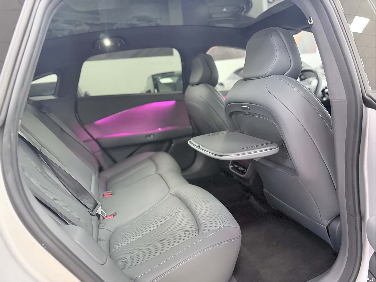 Xpeng P7, 2025 11