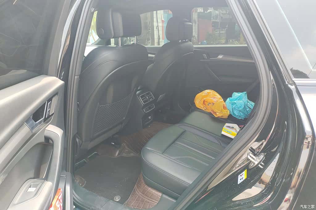 Audi Q5L, 2024 11