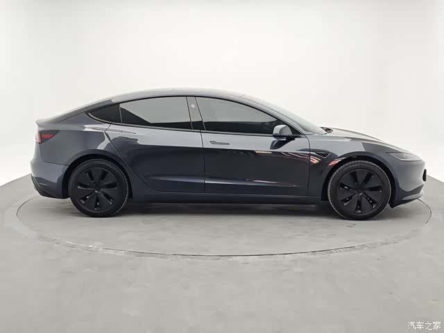 Tesla Model 3, 2025 все фото