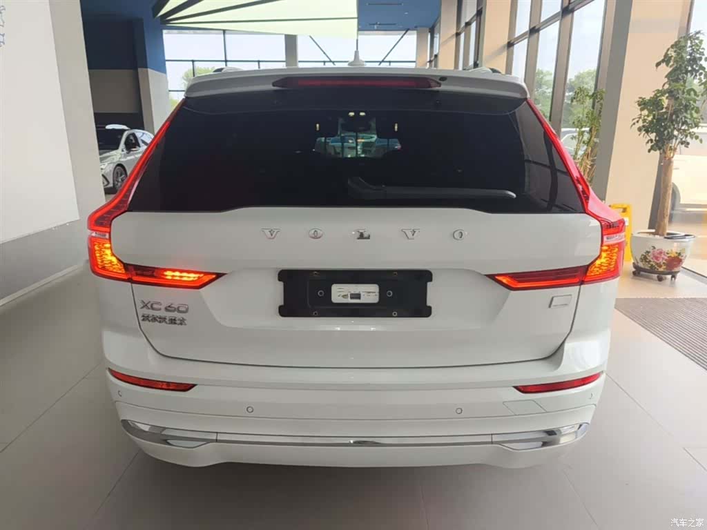 Volvo XC60, 2024 6