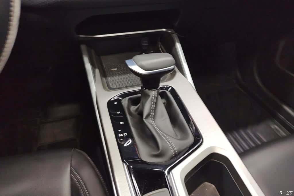 Geely Emgrand, 2024 16