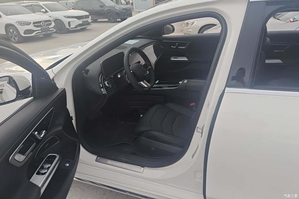 Mercedes-Benz E-Class, 2024 9
