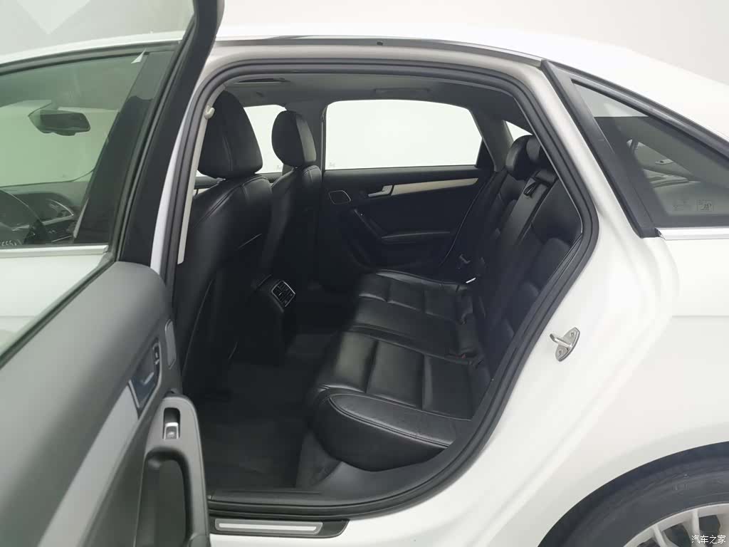 Audi A4L, 2016 15