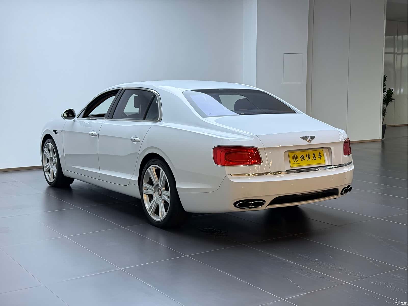 Bentley Flying Spur, 2014 2