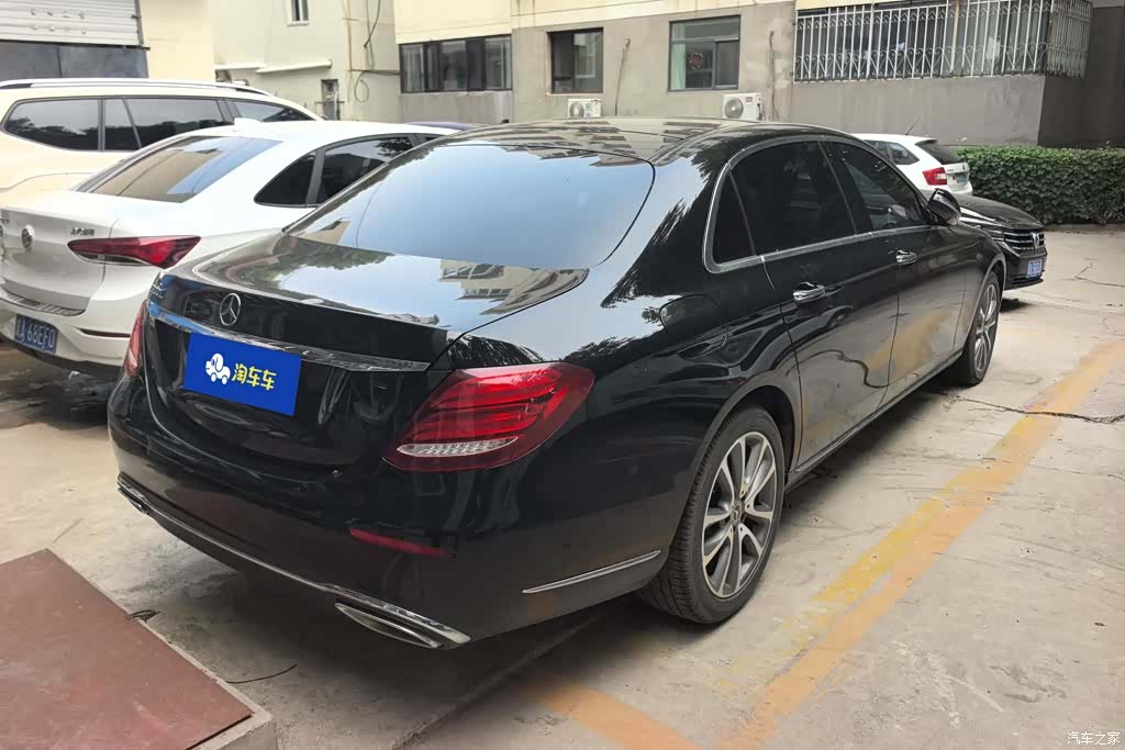 Mercedes-Benz E-Class, 2019 3