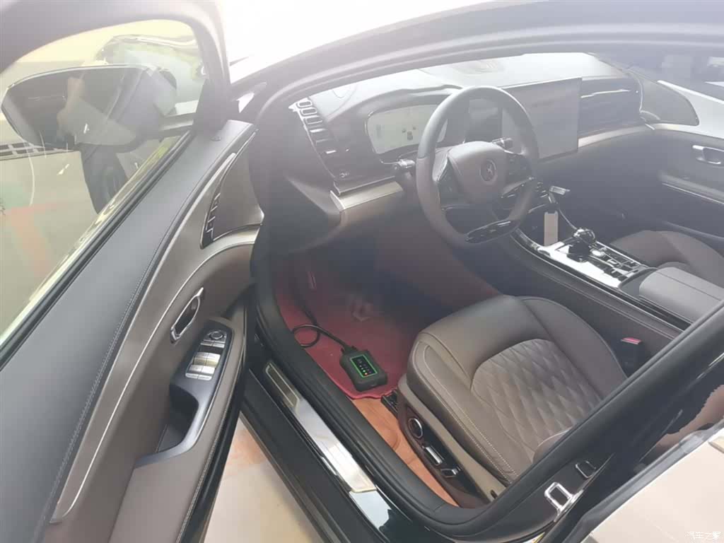 BYD Han, 2025 16