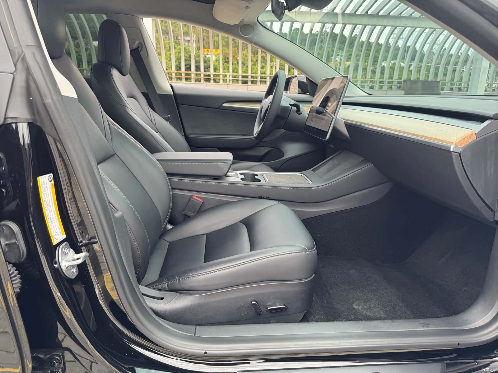 Tesla Model 3, 2023 17