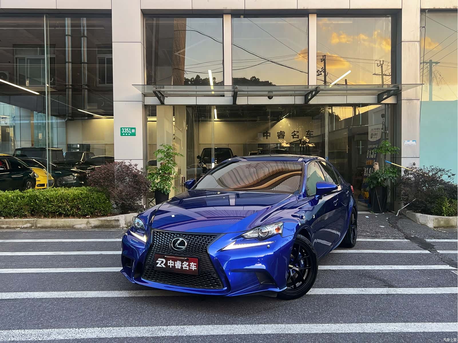 Lexus IS, 2016 2