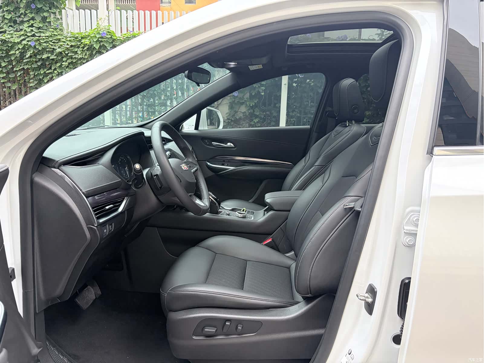 Cadillac XT4, 2021 13