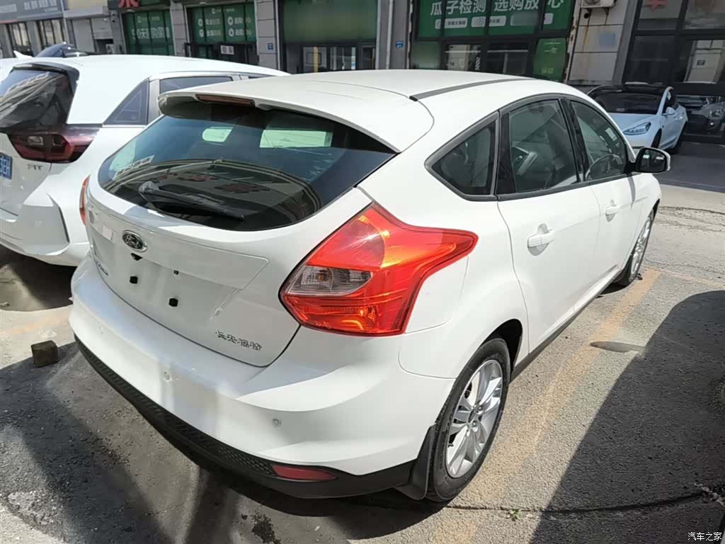 Ford Focus, 2014 7