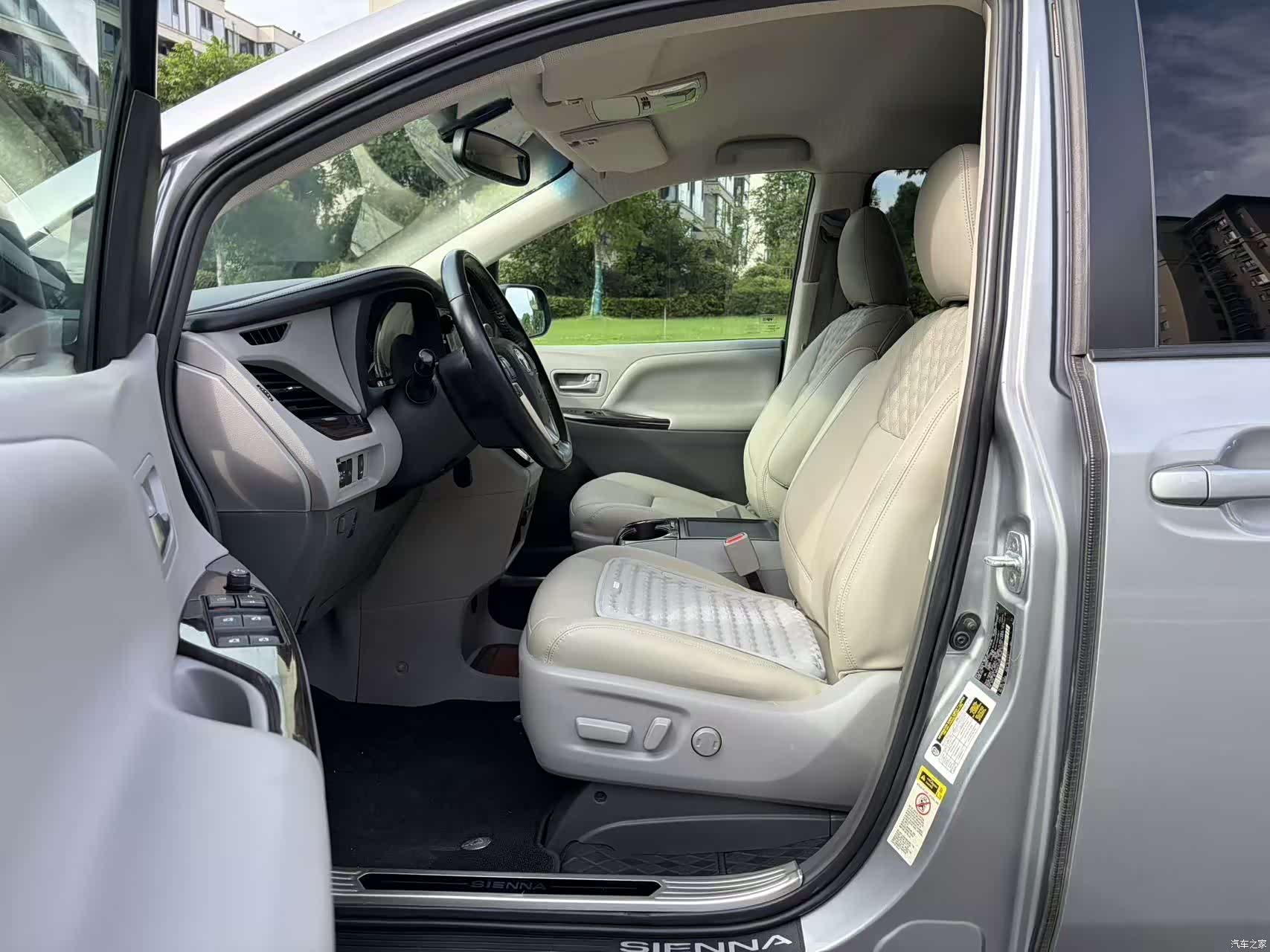 Toyota Sienna, 2017 13