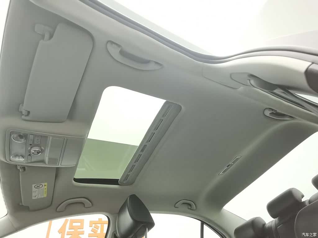 Volkswagen Sagitar, 2016 14