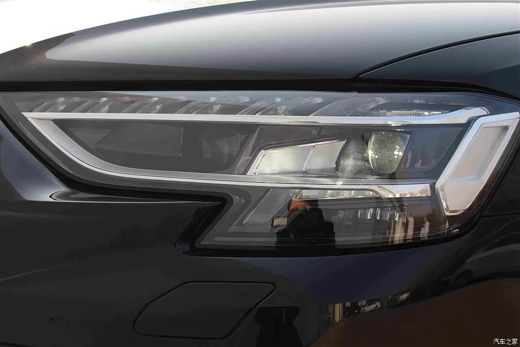 Audi A8L, 2023 17