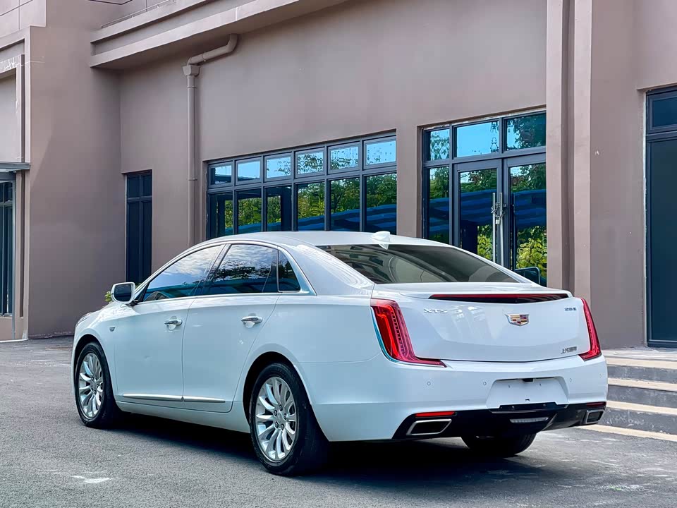 Cadillac XTS