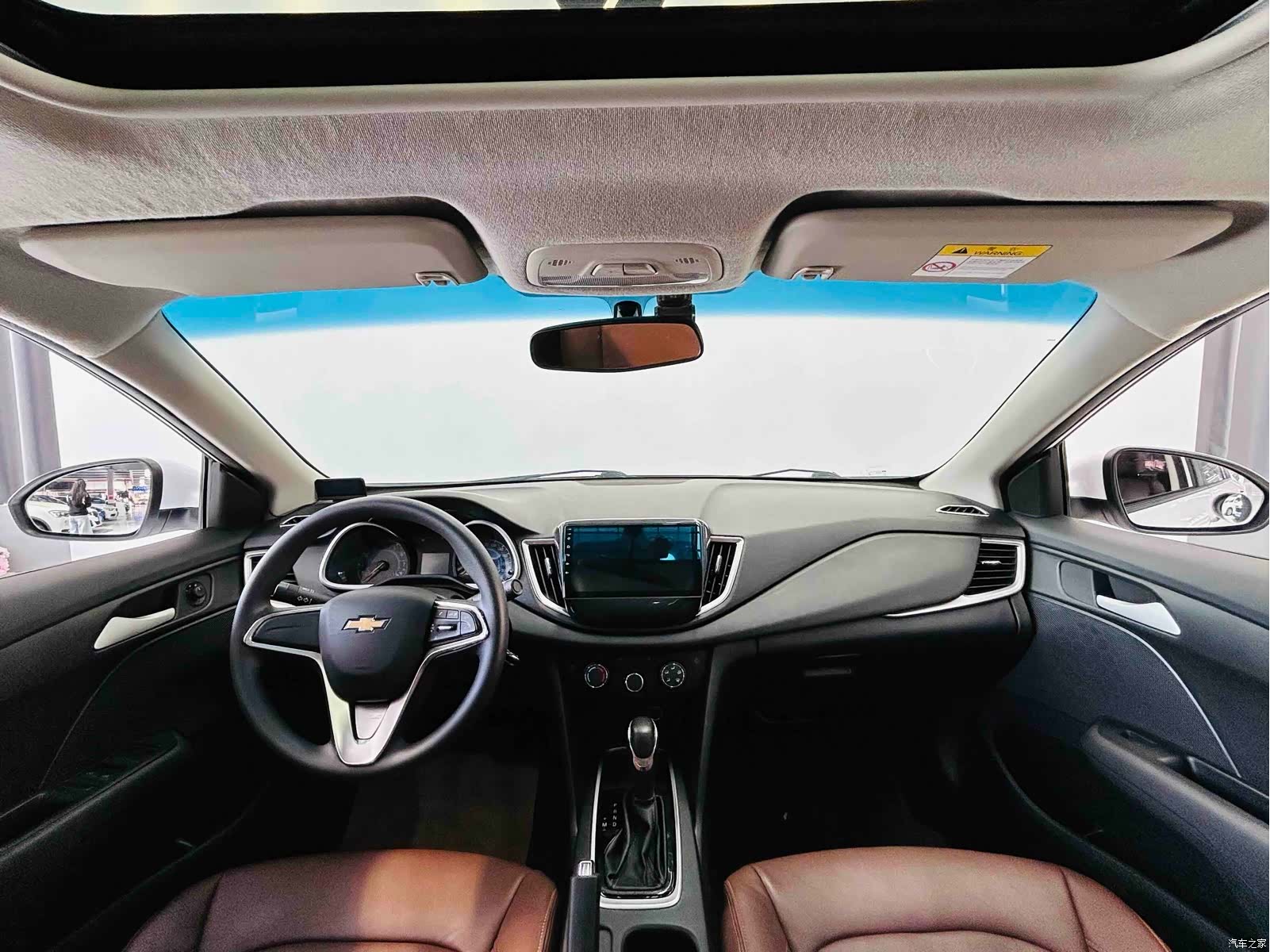 Chevrolet 320, 2019 все фото