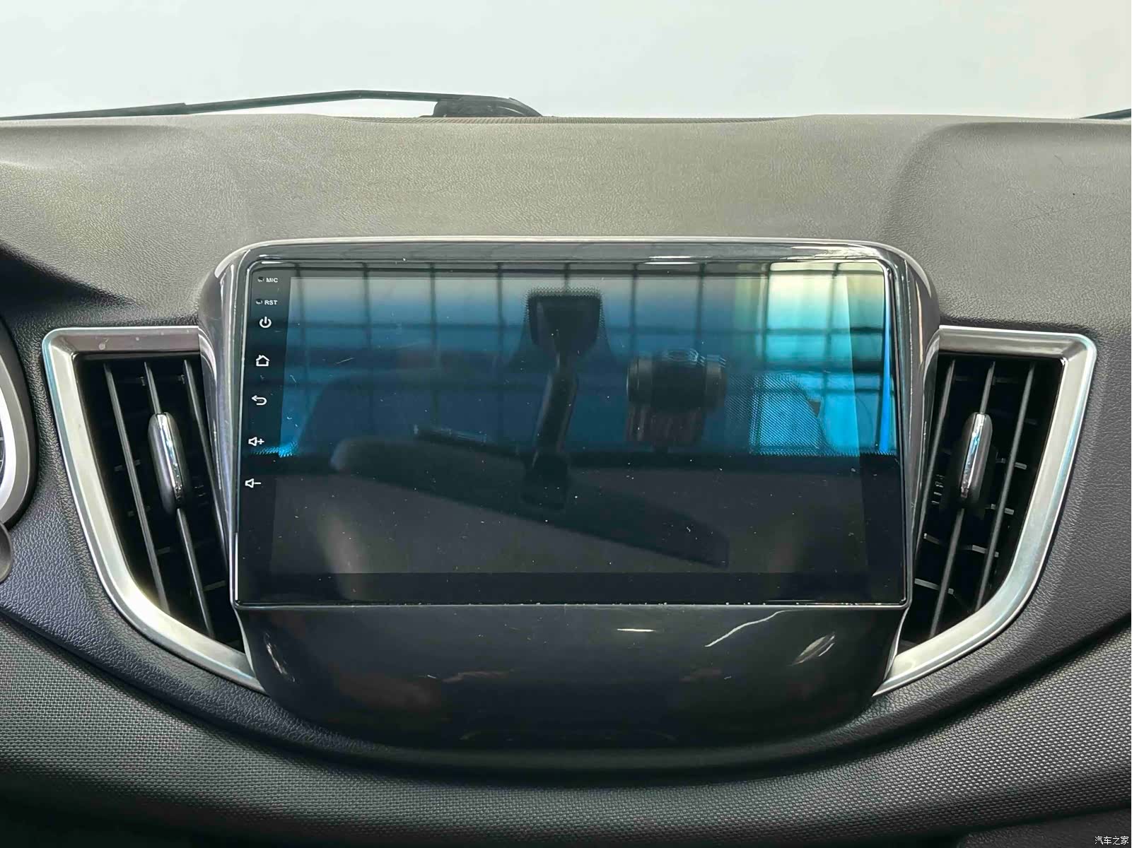 Chevrolet 320, 2019 17