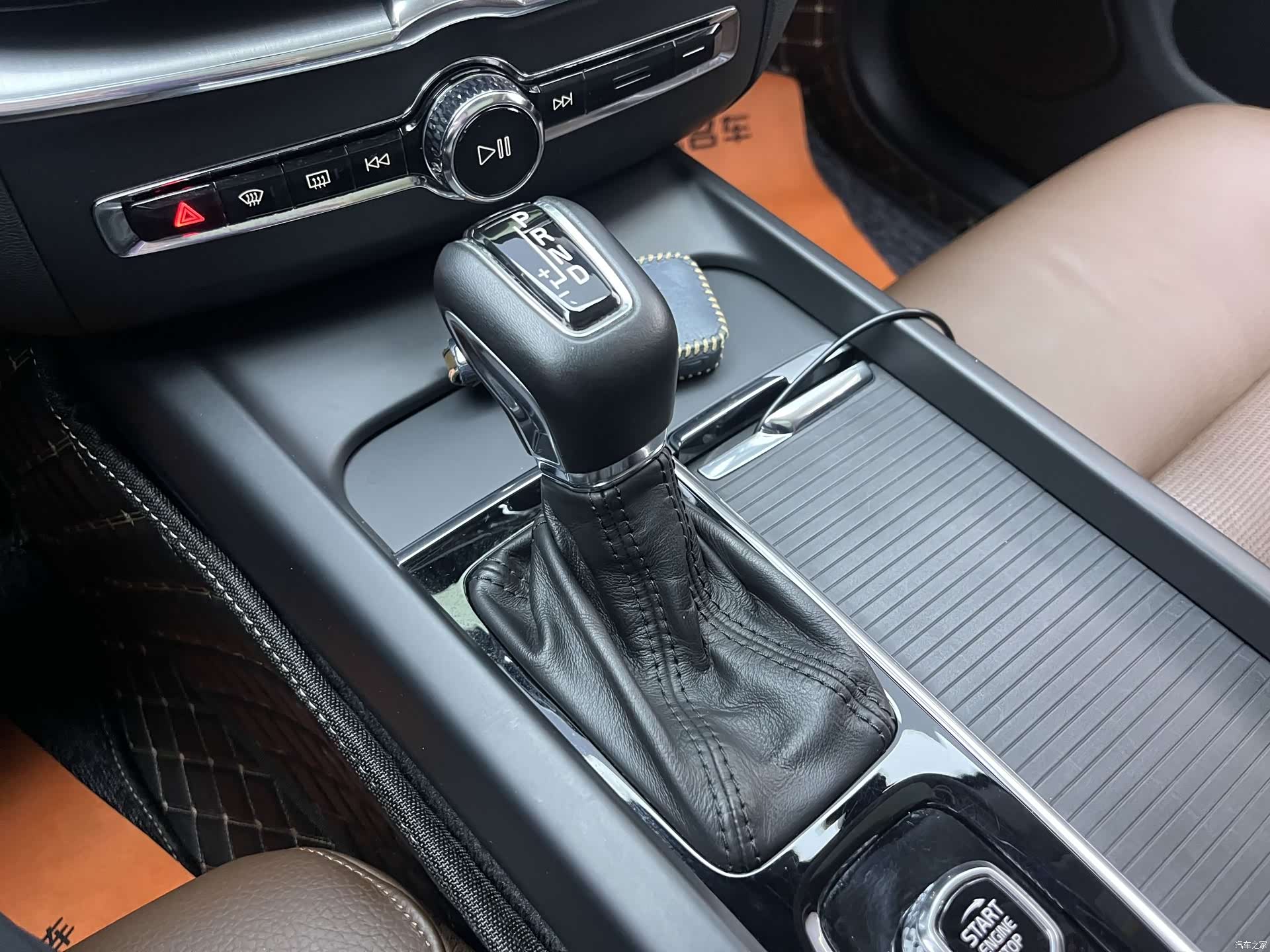 Volvo XC60, 2019 11