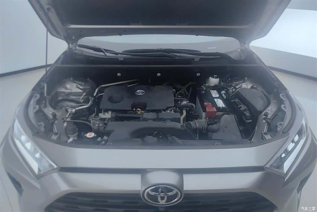 Toyota RAV4, 2021 10