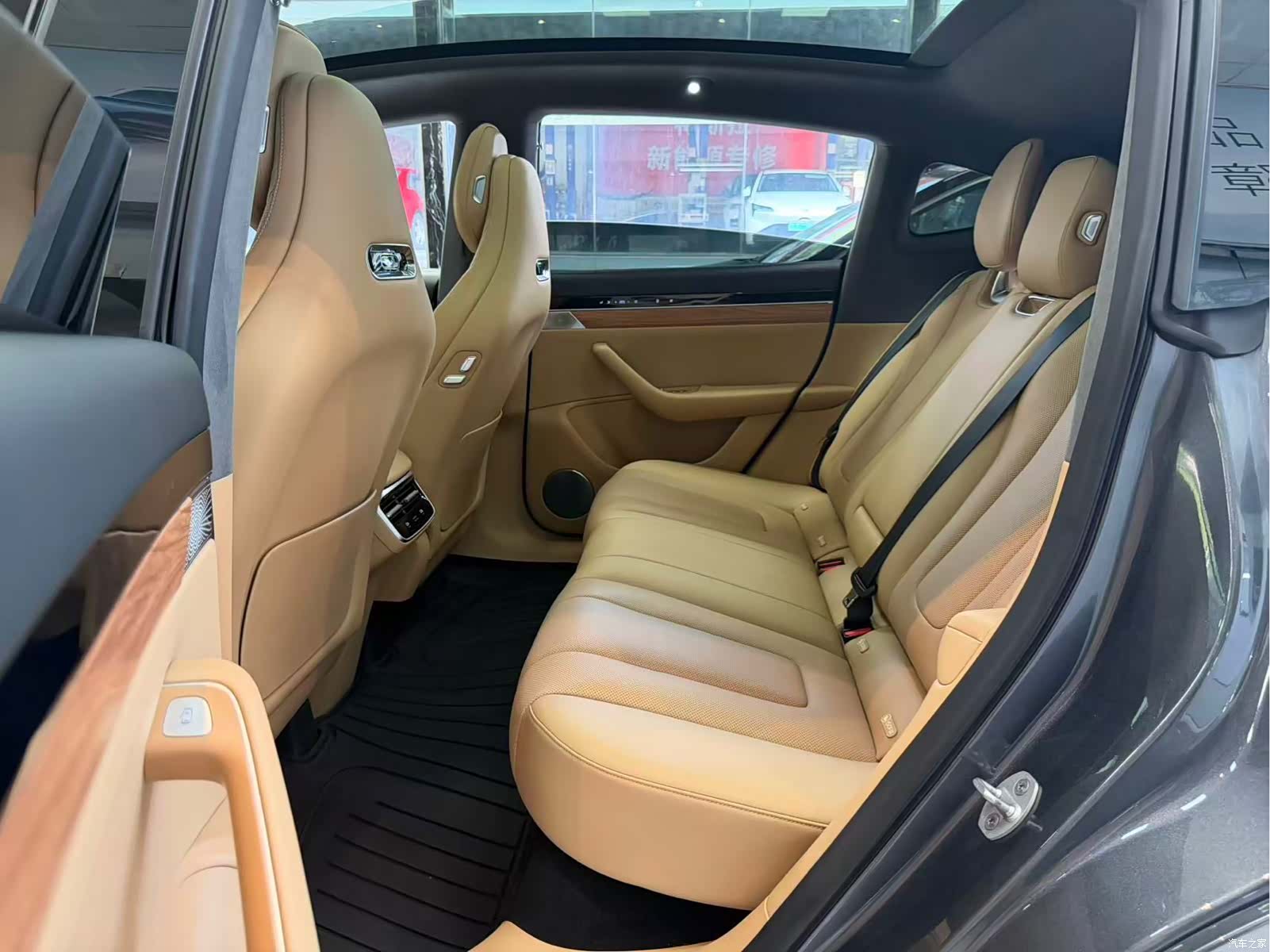 Luxeed R7, 2024 8
