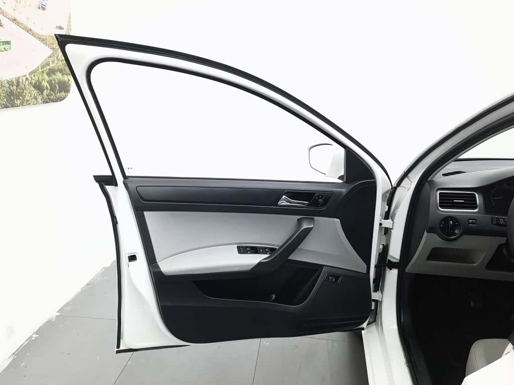 Skoda Rapid, 2017 8