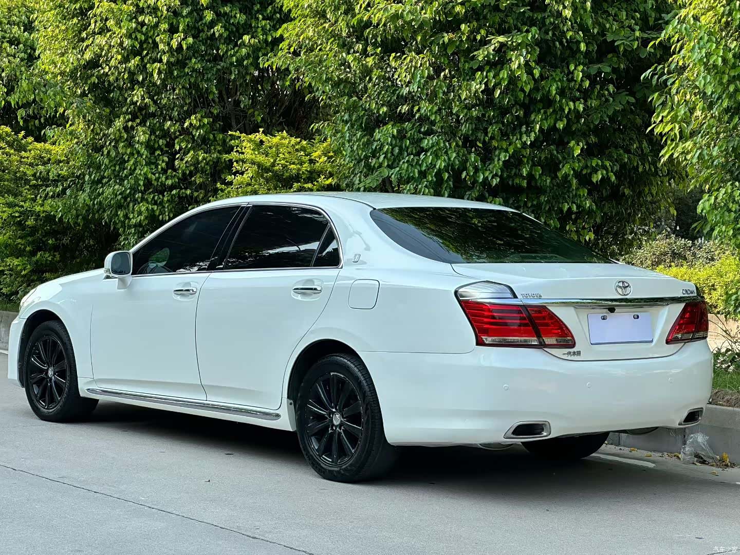 Toyota Crown, 2014 4