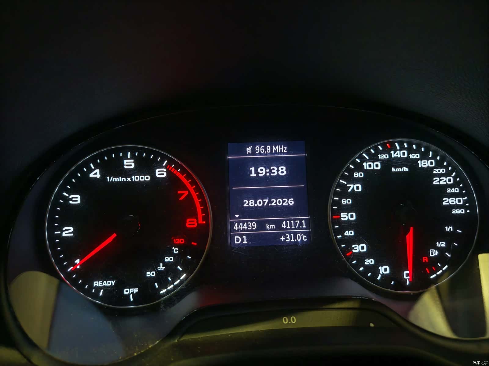 Audi Q2L, 2022 11