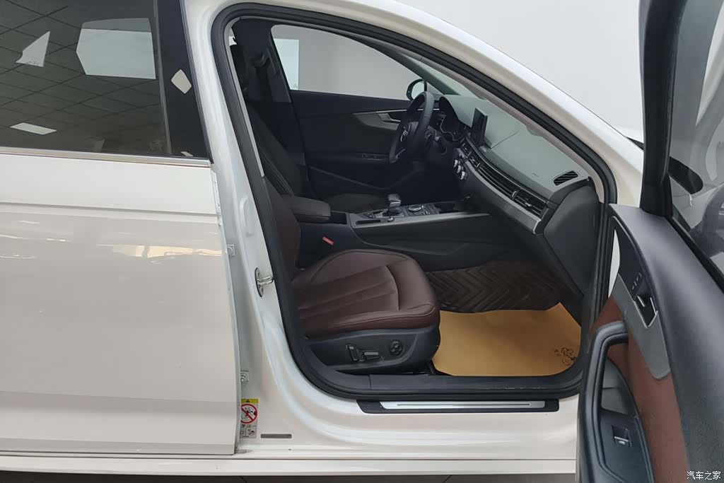 Audi A4L, 2019 8