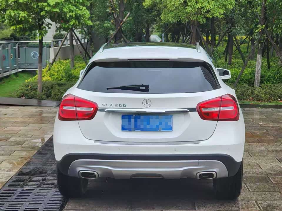 Mercedes-Benz GLA