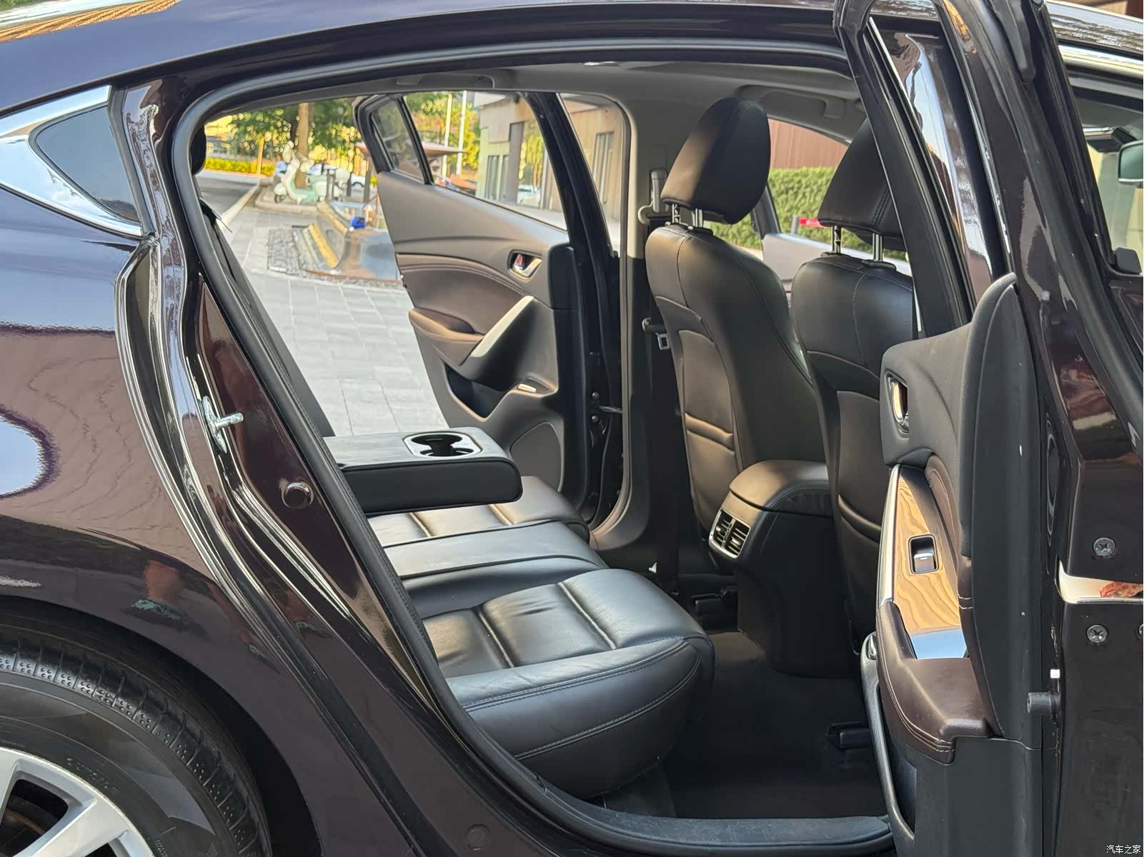 Mazda Atenza, 2017 6